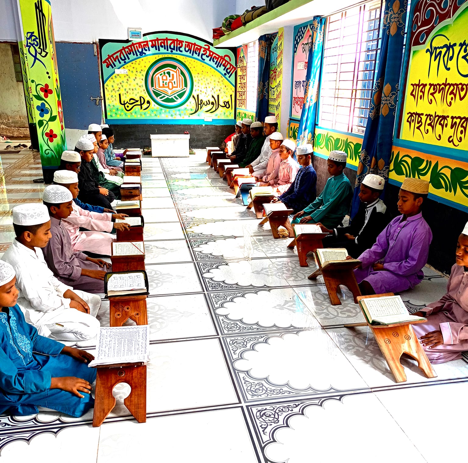 মনোরম পরিবেশে আমাদের হিফজ বিভাগের দৃশ্য 