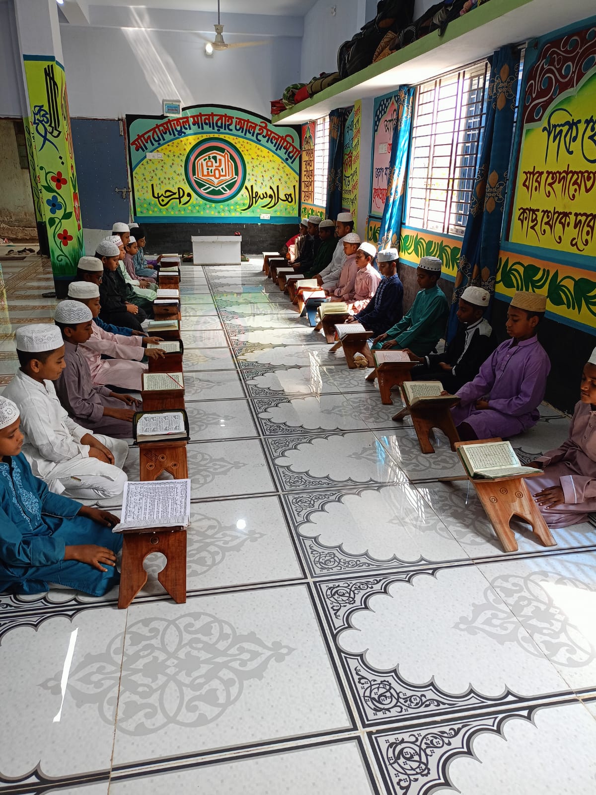 মনোরম দৃশ্যে হিফজুল কোরআন বিভাগ।